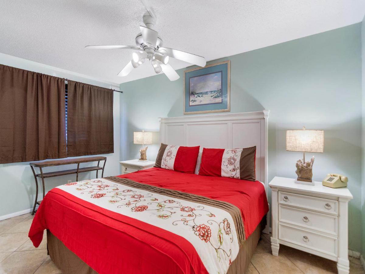Apartment Summit 1231, 1 Bedroom, Sleeps 6, Beachfront, Wi-fi Panama City Beach